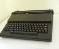 MÁQUINA DE ESCREVER ELÉTRICA