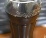 COCA COLA CHOCA…. RS RS RS OU MELHOR DIZENDO, SEM GÁS.